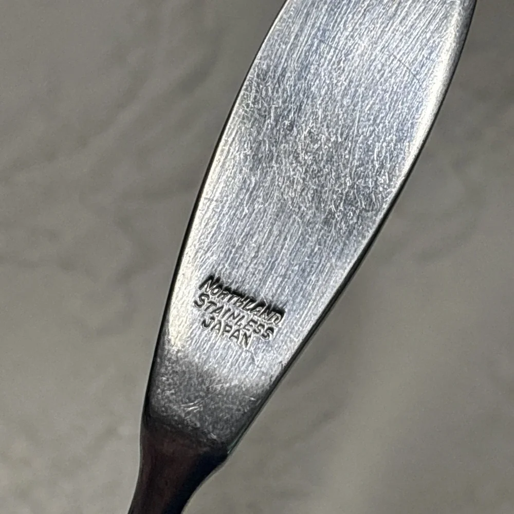Oneida Northland NAPA VALLEY  Wooden Handle  Stainless Flatware Butter Knife